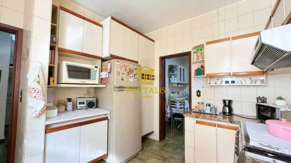 Casa, 5 quartos, 342 m² - Foto 2