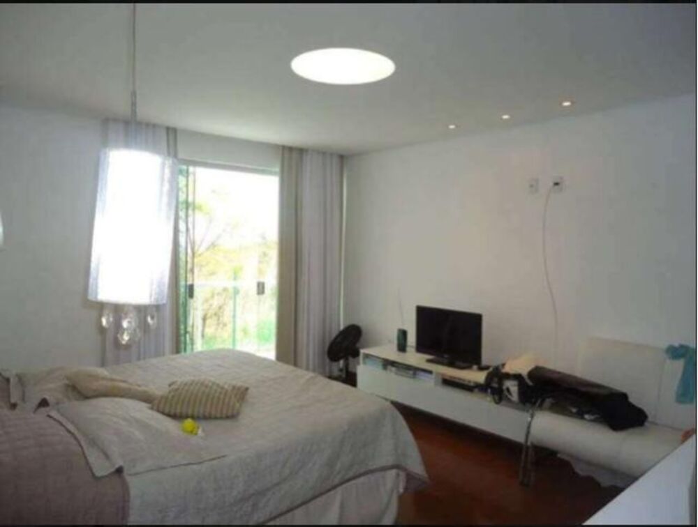 Casa à venda com 4 quartos, 299m² - Foto 11