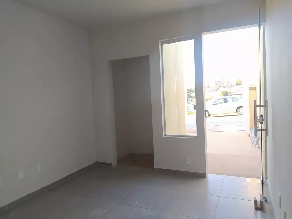 Casa à venda com 2 quartos, 60m² - Foto 9