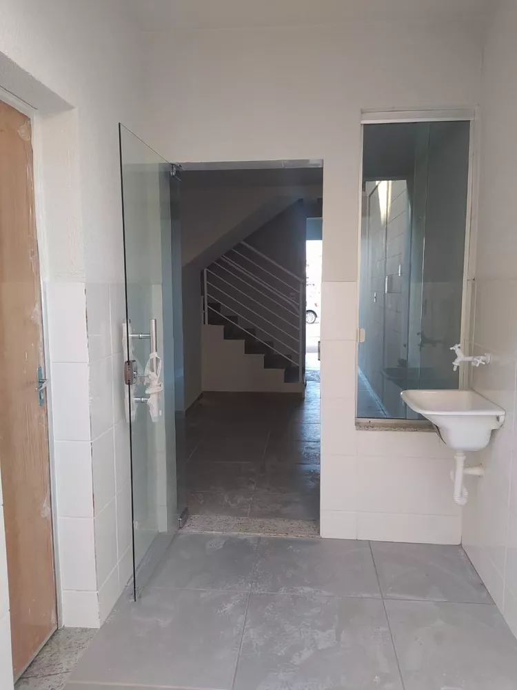 Casa à venda com 2 quartos, 60m² - Foto 6