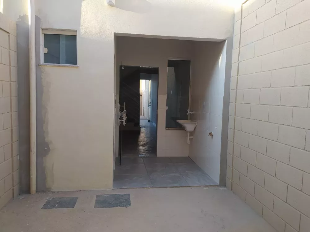 Casa à venda com 2 quartos, 60m² - Foto 21