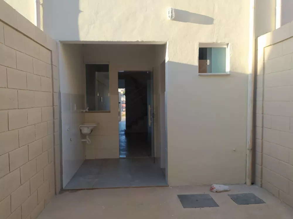 Casa à venda com 2 quartos, 60m² - Foto 19