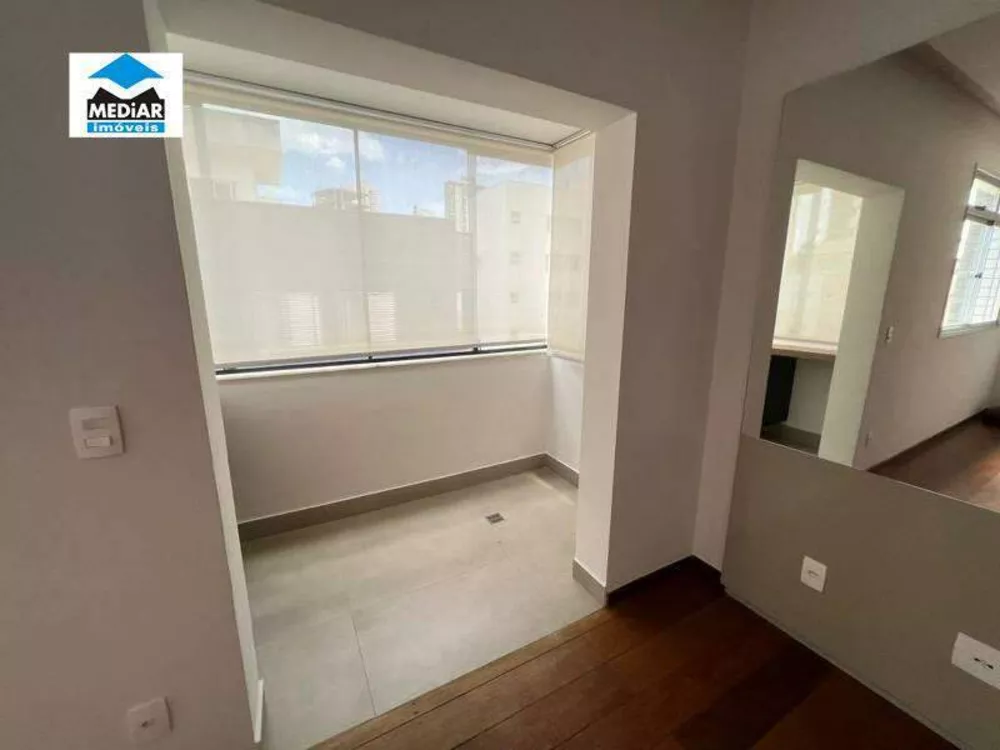 Apartamento à venda com 3 quartos, 105m² - Foto 1