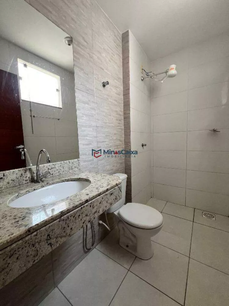 Apartamento à venda com 3 quartos, 75m² - Foto 1