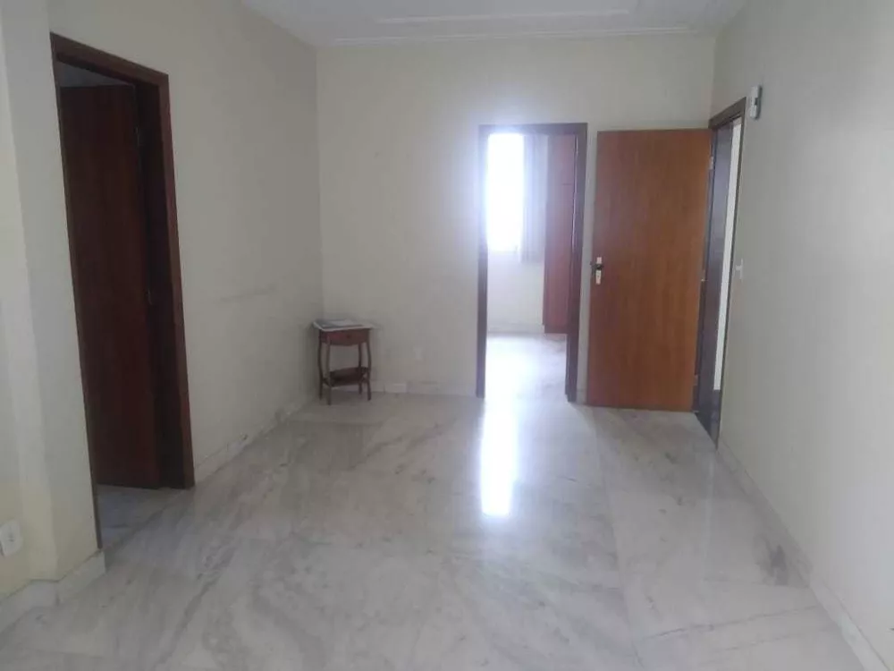 Apartamento à venda com 4 quartos - Foto 2