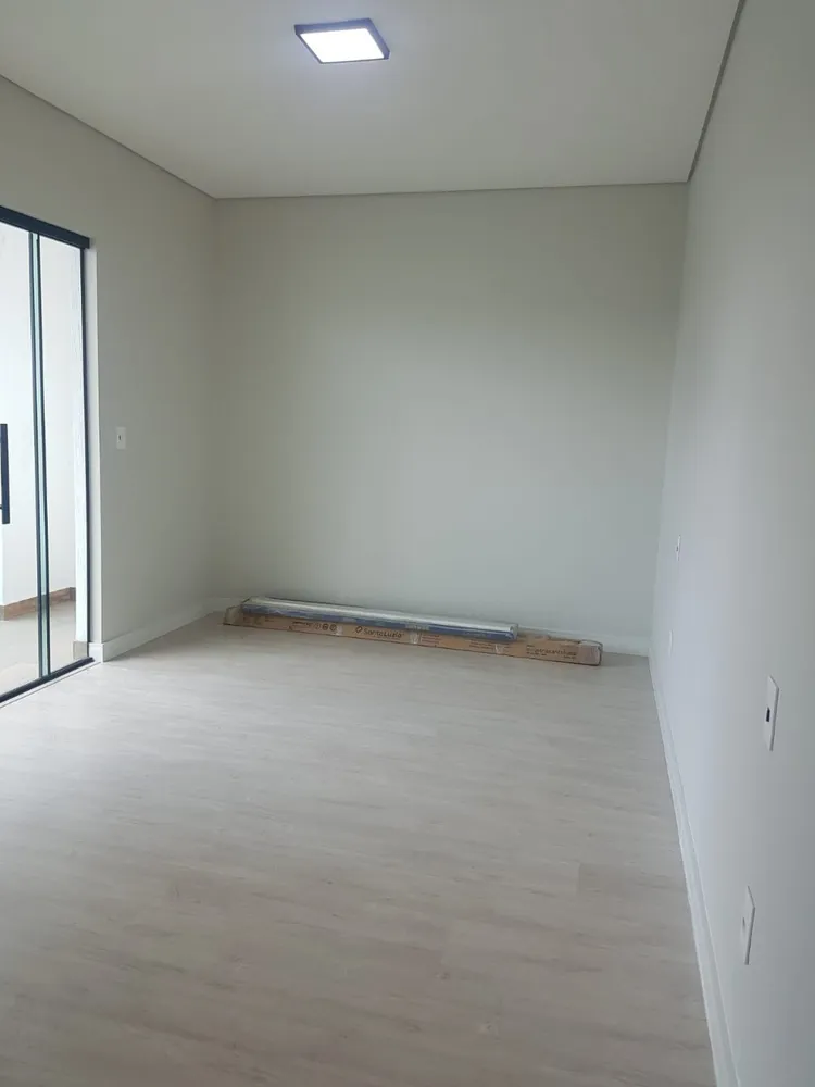 Casa, 4 quartos, 211 m² - Foto 2