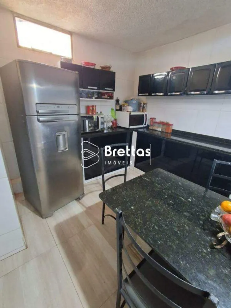 Casa, 6 quartos, 240 m² - Foto 4