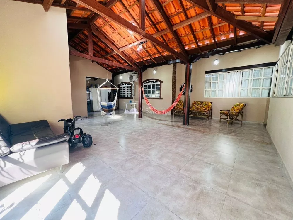 Casa à venda com 3 quartos, 380m² - Foto 1