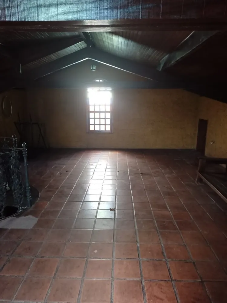 Casa, 4 quartos, 331 m² - Foto 2