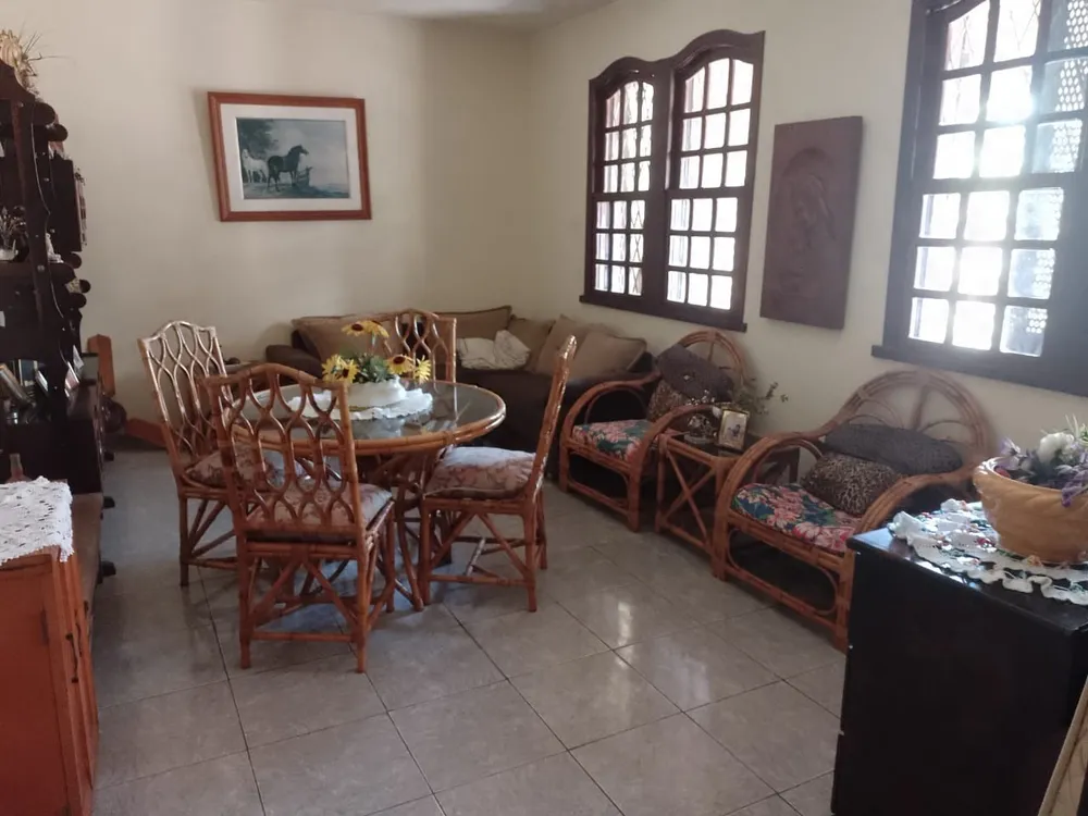 Casa, 4 quartos, 331 m² - Foto 1