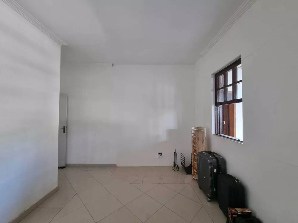 Casa à venda com 3 quartos, 200m² - Foto 21