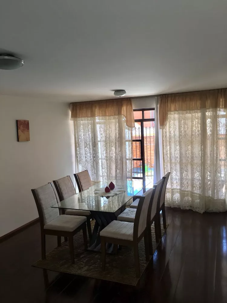 Casa à venda com 6 quartos, 335m² - Foto 17