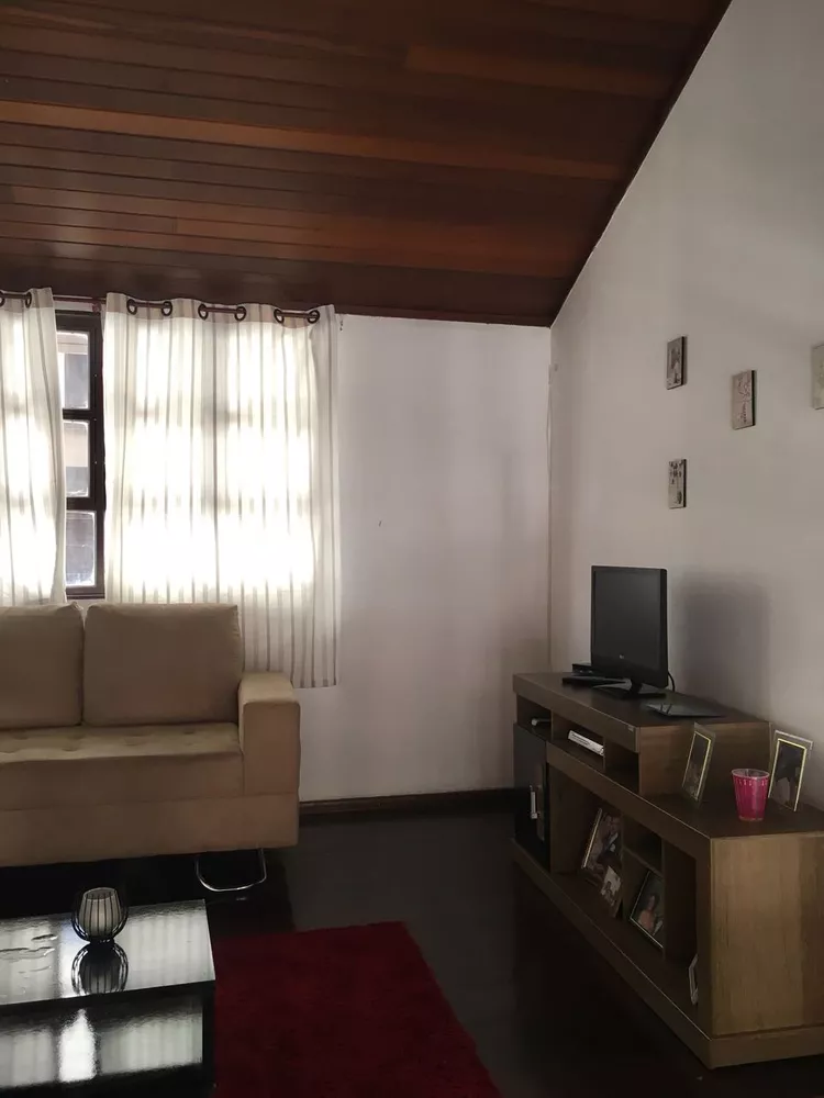 Casa à venda com 6 quartos, 335m² - Foto 16