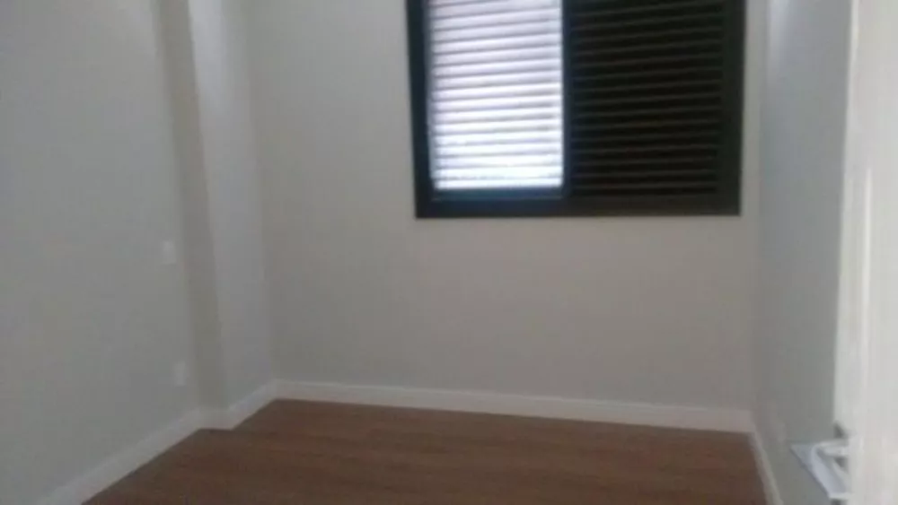 Apartamento à venda com 3 quartos, 94m² - Foto 11