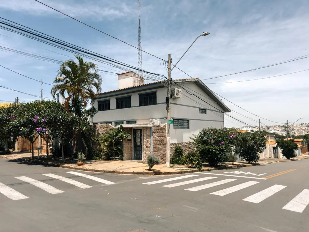 Casa, 4 quartos, 250 m² - Foto 1