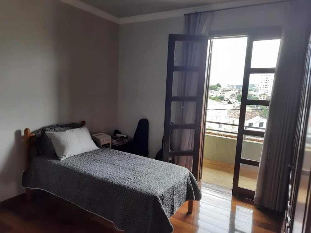 Casa, 3 quartos, 348 m² - Foto 1