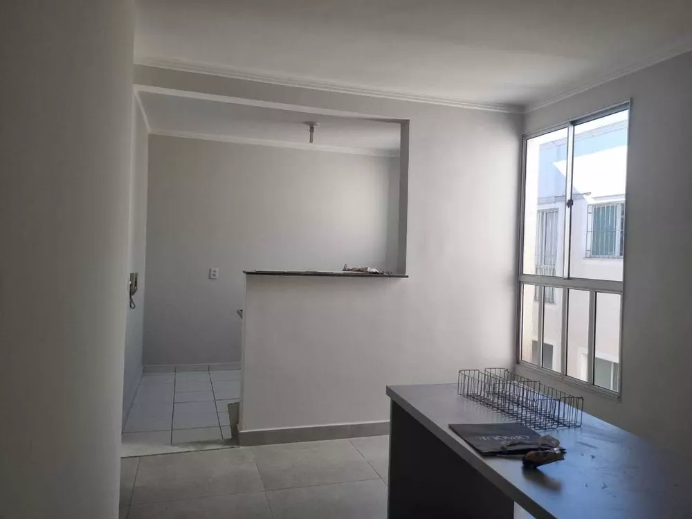 Apartamento à venda com 2 quartos, 45m² - Foto 3