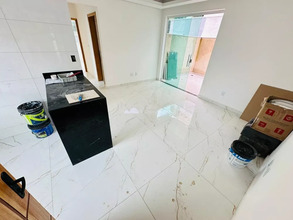 Apartamento à venda com 3 quartos, 100m² - Foto 2