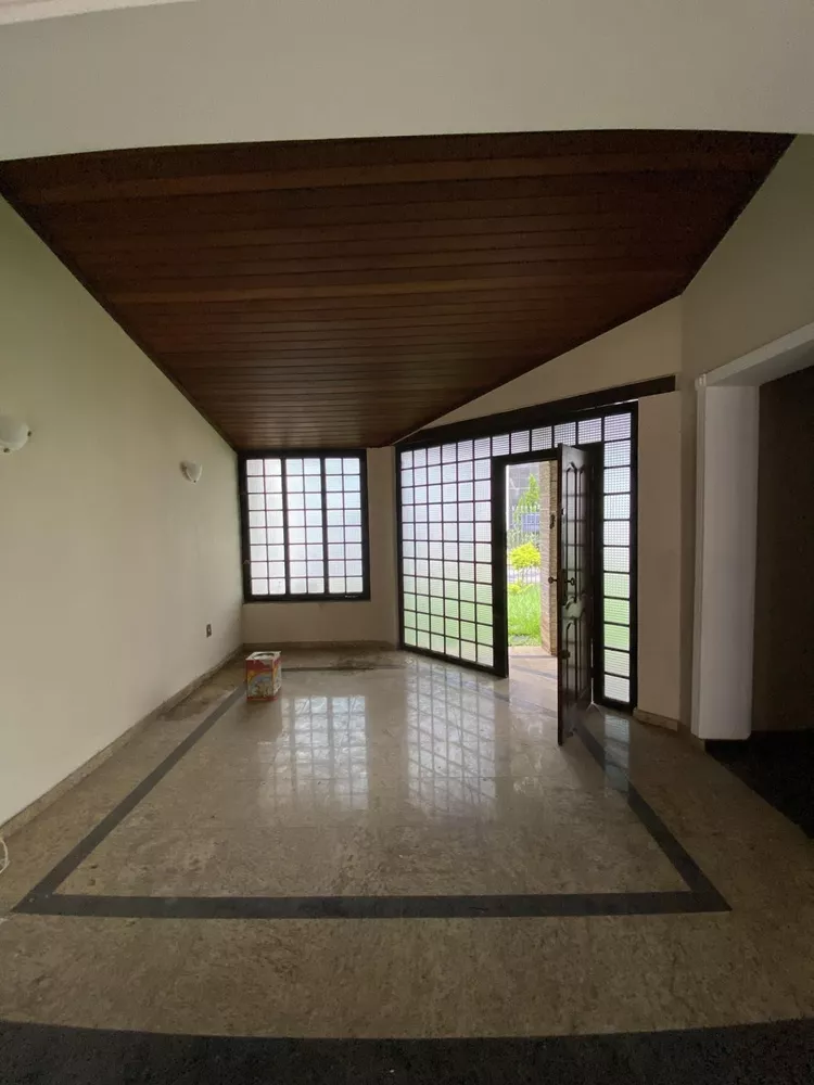 Casa à venda com 4 quartos, 250m² - Foto 14