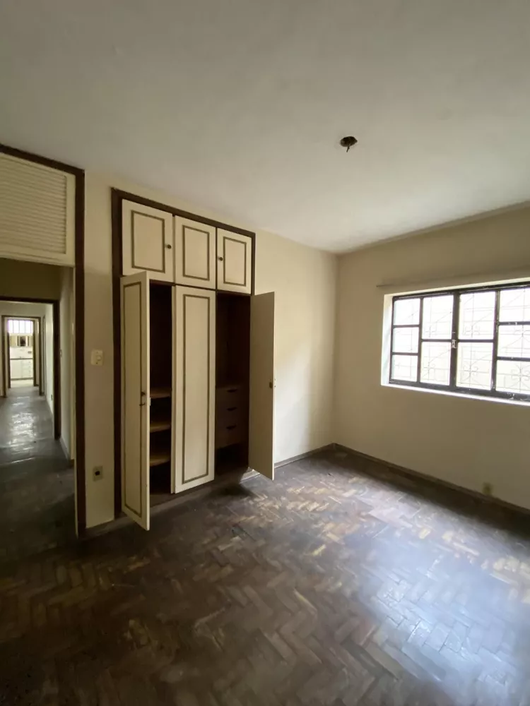 Casa à venda com 4 quartos, 250m² - Foto 13