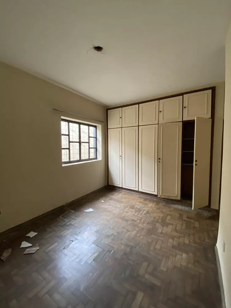 Casa à venda com 4 quartos, 250m² - Foto 9