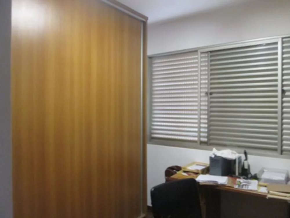 Apartamento à venda com 3 quartos, 196m² - Foto 8