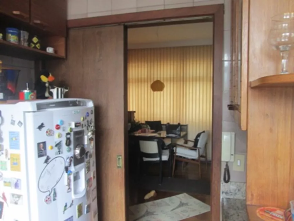 Apartamento à venda com 3 quartos, 196m² - Foto 4