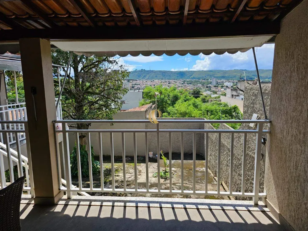 Casa, 3 quartos, 134 m² - Foto 1