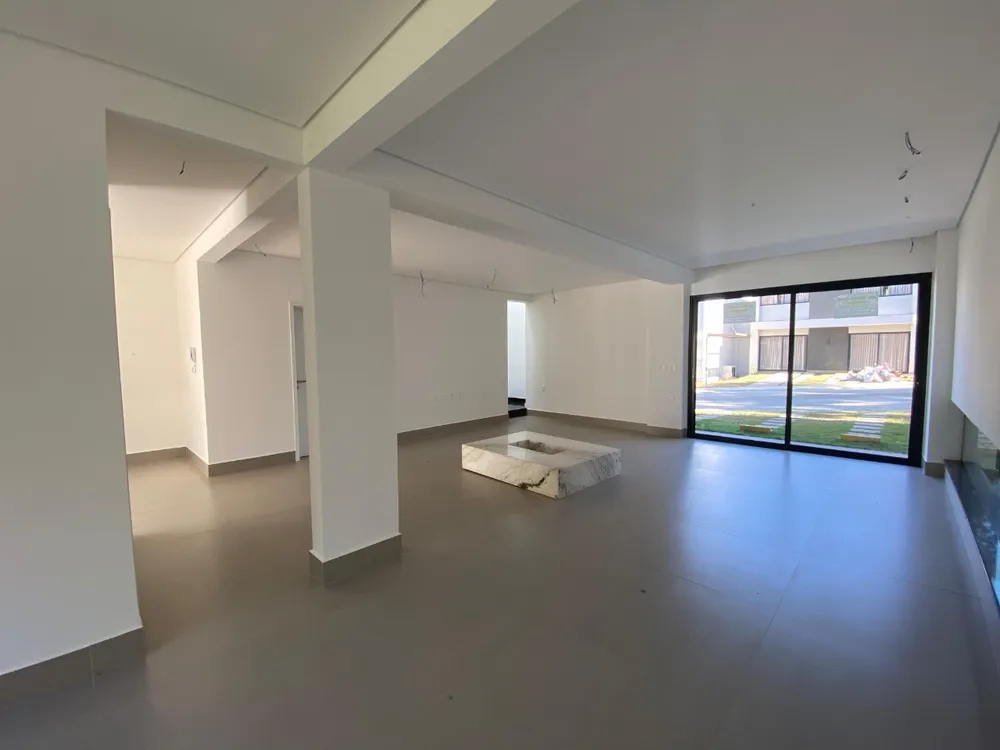 Casa, 3 quartos, 209 m² - Foto 3