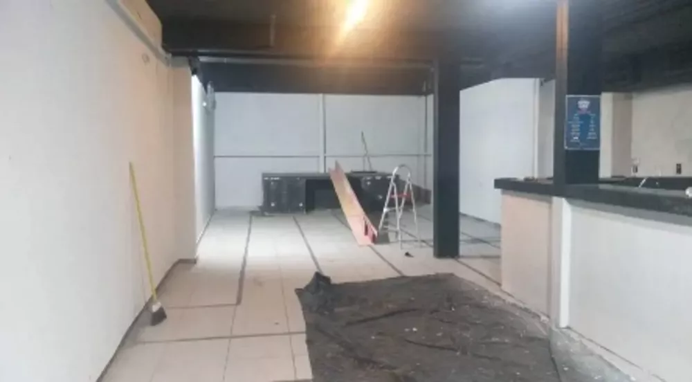 Loja-Salão para alugar, 300m² - Foto 1