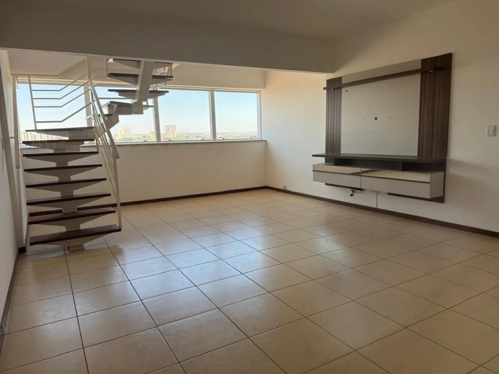 Cobertura, 3 quartos, 209 m² - Foto 2