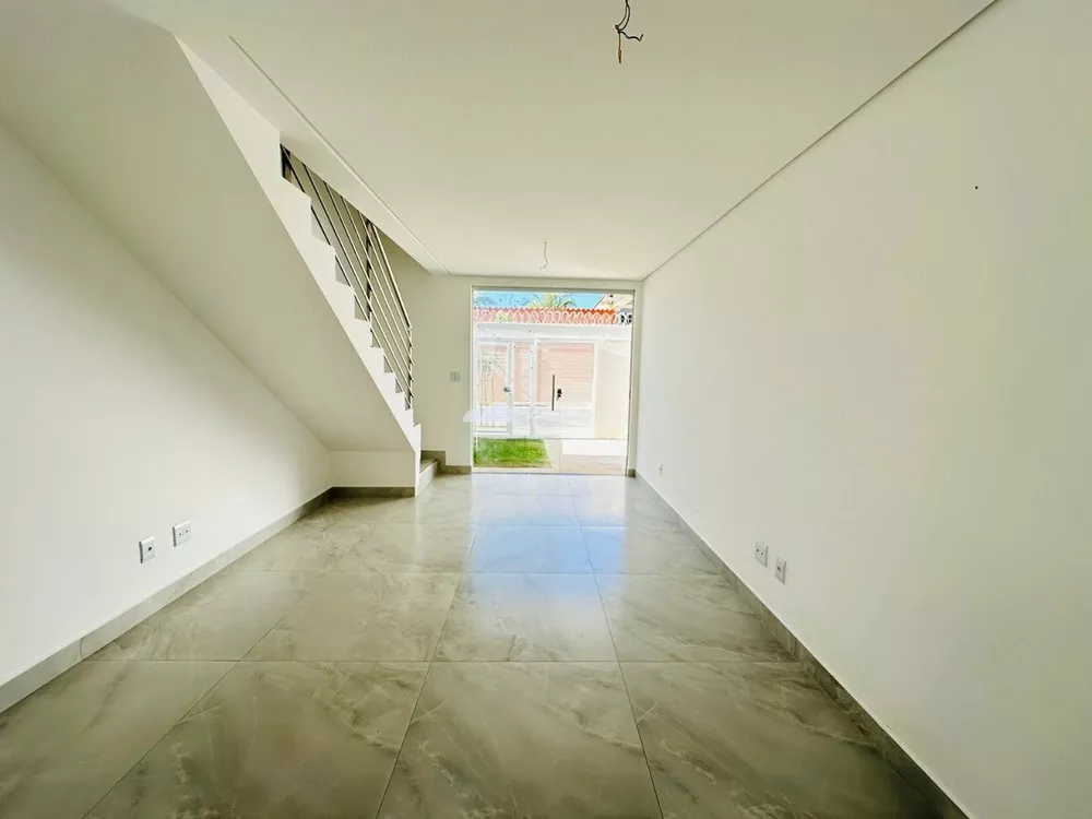 Casa à venda com 2 quartos, 110m² - Foto 6