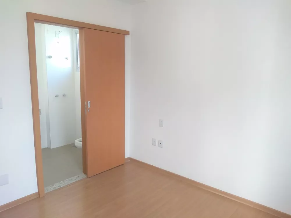 Apartamento à venda com 3 quartos, 80m² - Foto 9