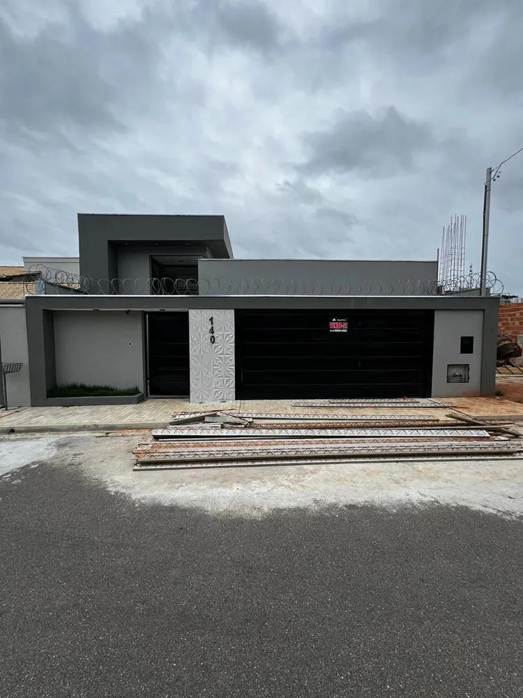 Casa, 3 quartos, 210 m² - Foto 1