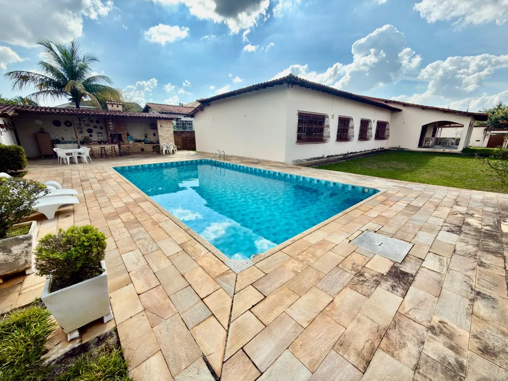 Casa, 4 quartos, 380 m² - Foto 1