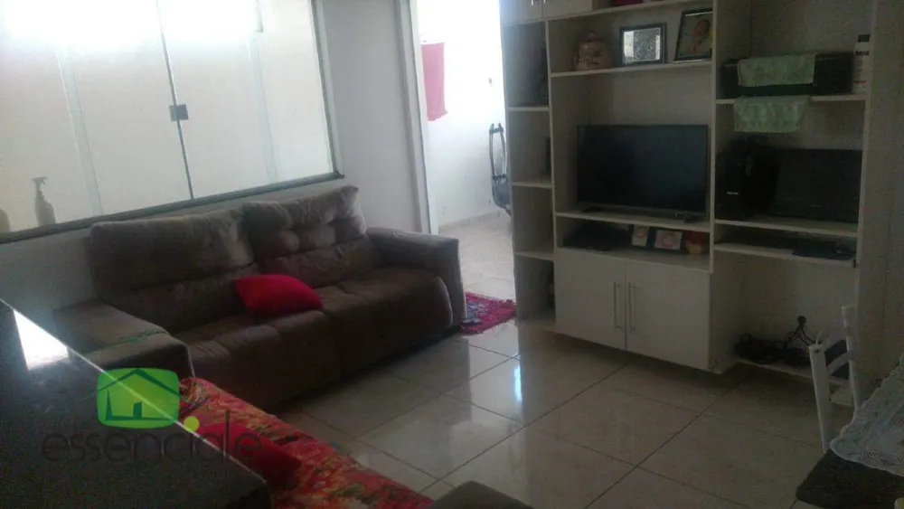 Casa, 3 quartos, 80 m² - Foto 1