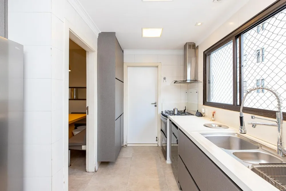 Apartamento, 3 quartos, 187 m² - Foto 1