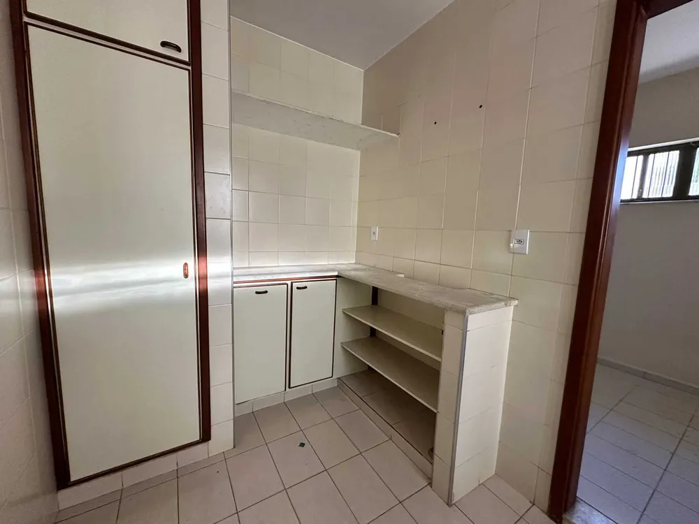 Casa, 4 quartos, 240 m² - Foto 11
