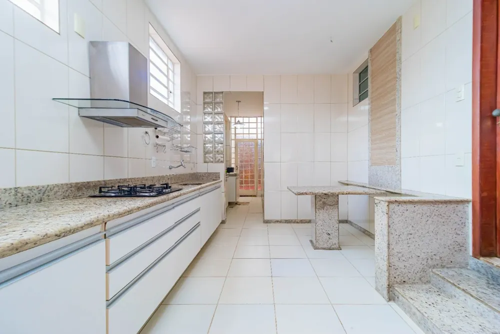 Casa, 4 quartos, 210 m² - Foto 8
