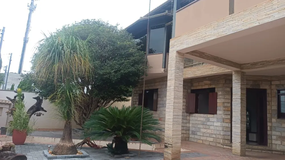 Casa, 6 quartos, 390 m² - Foto 1