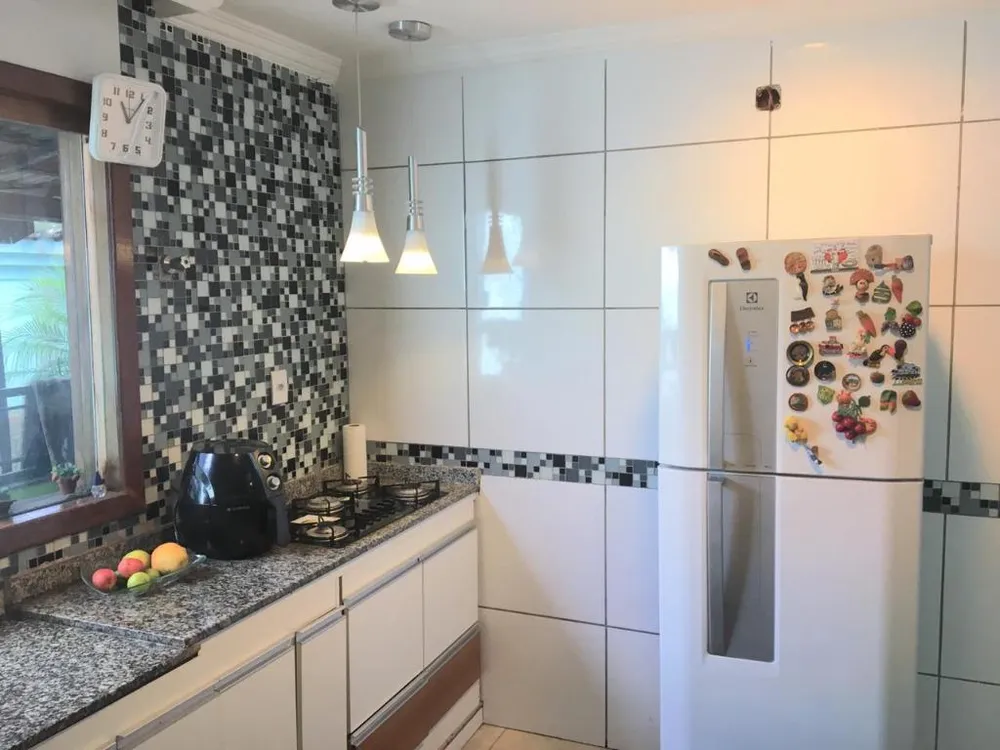 Casa, 3 quartos, 240 m² - Foto 3