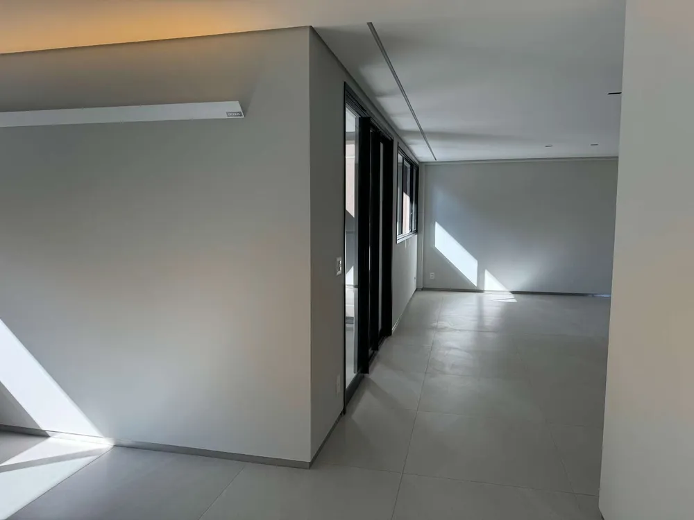 Apartamento, 3 quartos, 138 m² - Foto 2