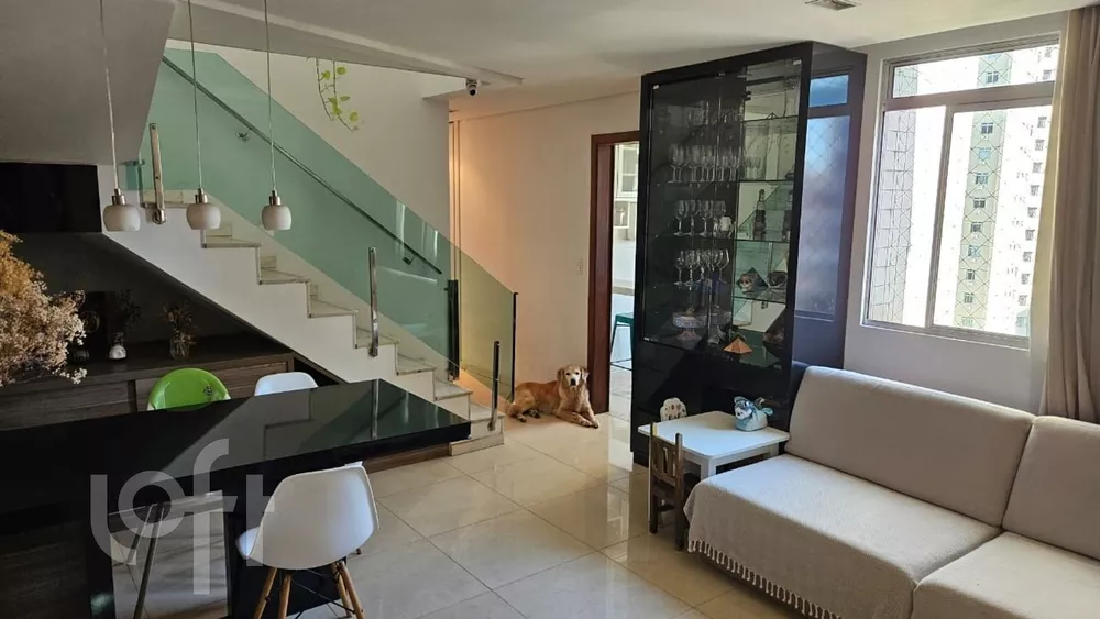 Apartamento à venda com 2 quartos, 140m² - Foto 1