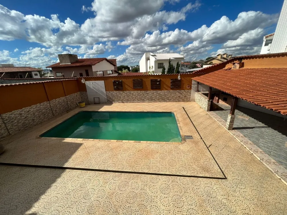 Casa, 4 quartos, 300 m² - Foto 4
