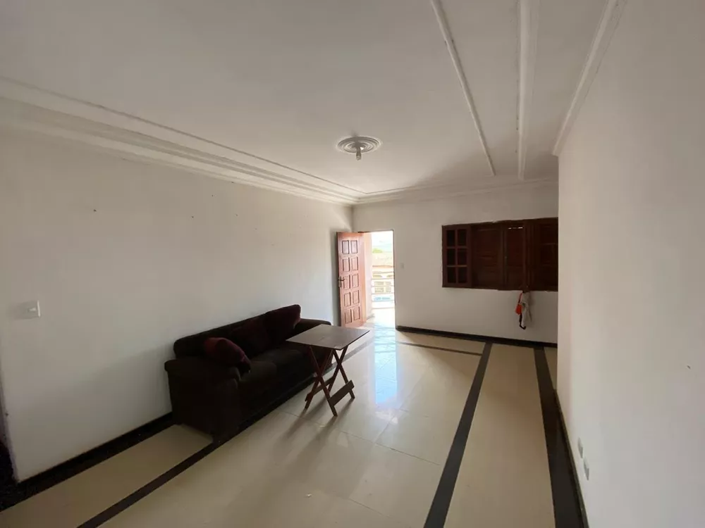 Casa à venda com 3 quartos, 360m² - Foto 4