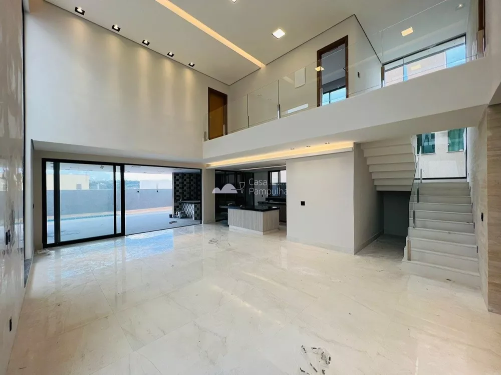 Casa à venda com 4 quartos, 360m² - Foto 2