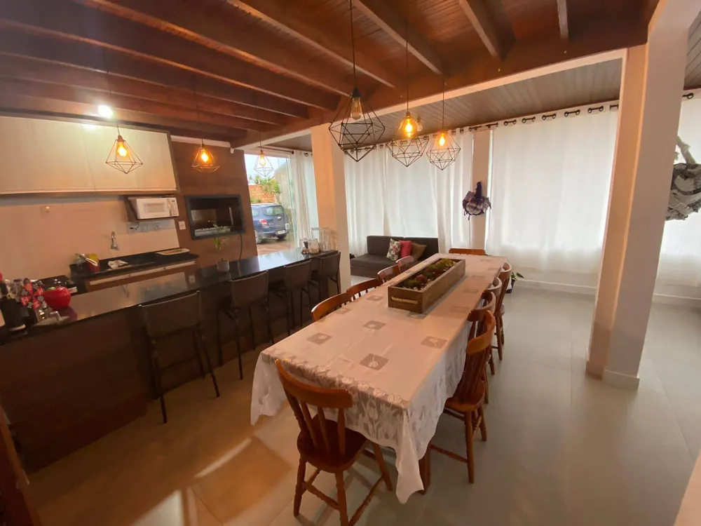 Casa, 3 quartos, 200 m² - Foto 2
