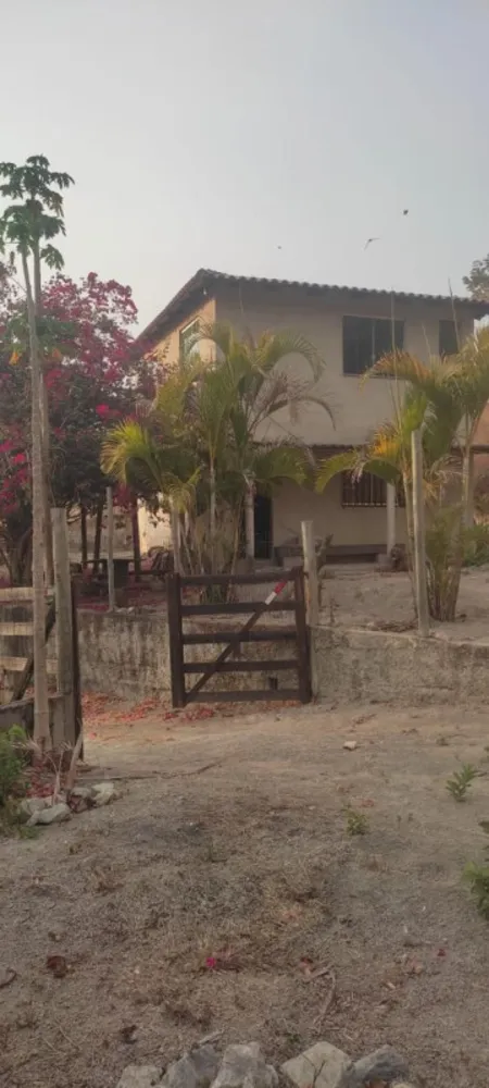 Chácara, 3 quartos, 2800 m² - Foto 1