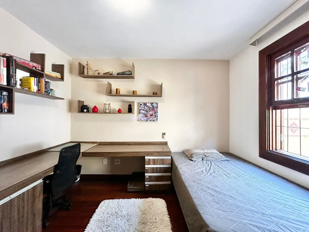 Casa, 4 quartos, 250 m² - Foto 19