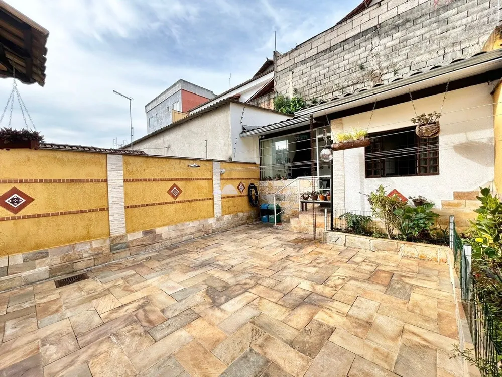 Casa, 4 quartos, 250 m² - Foto 1
